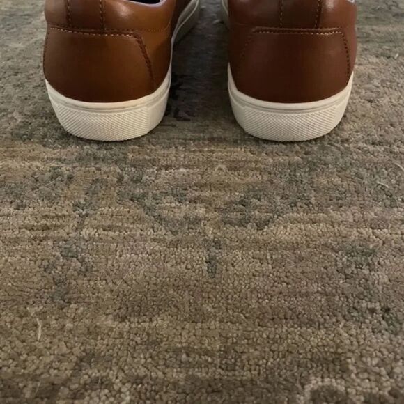 MEN'S VINCE CAMUTO VY-MILLS LACE-UP SNEAKER Size 11M - Picture 11 of 16